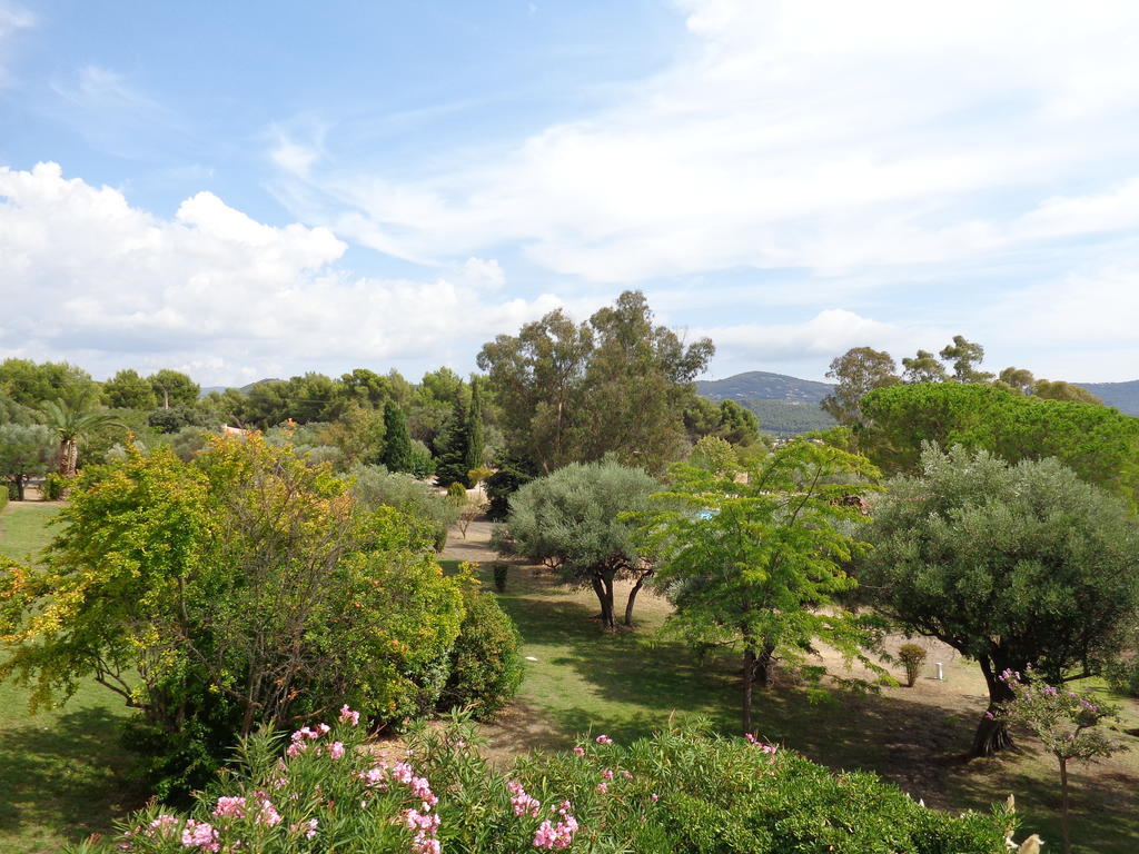 Appartamento Le Domaine Des Oliviers Saint-Cyr-sur-Mer Esterno foto