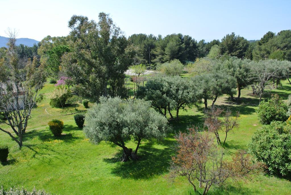 Appartamento Le Domaine Des Oliviers Saint-Cyr-sur-Mer Esterno foto