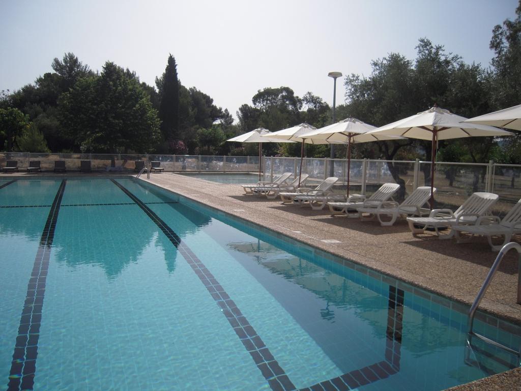 Appartamento Le Domaine Des Oliviers Saint-Cyr-sur-Mer Esterno foto